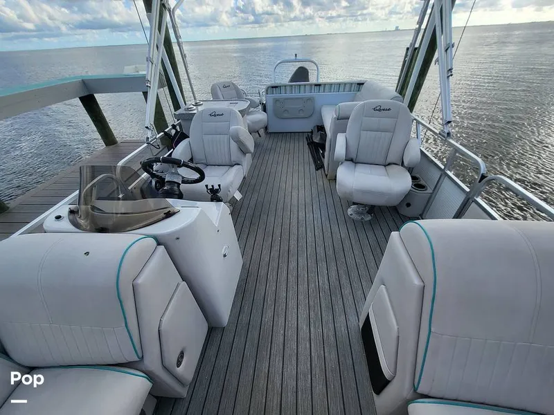 Slide: The Image of Qwest 824 Lanai Bar 2019 - 15761247