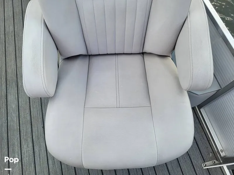 Slide: The Image of Qwest 824 Lanai Bar 2019 - 15761256