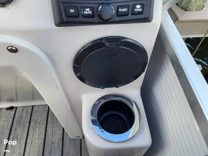 Slide: The Image of Qwest 824 Lanai Bar 2019 - 15761270