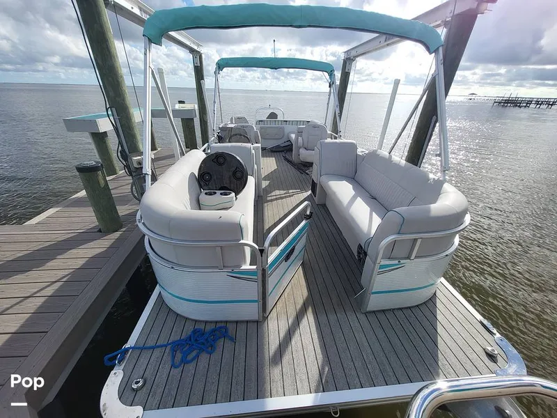 Slide: The Image of Qwest 824 Lanai Bar 2019 - 15761219