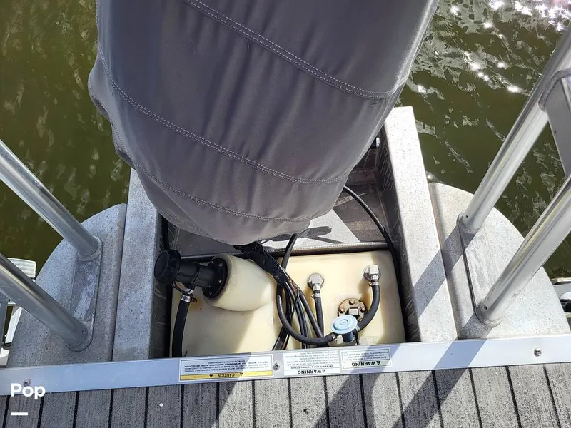 Slide: The Image of Qwest 824 Lanai Bar 2019 - 15761294