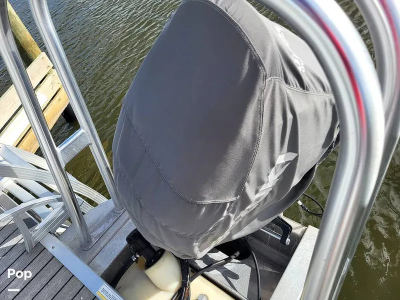 Slide: The Image of Qwest 824 Lanai Bar 2019 - 15761295