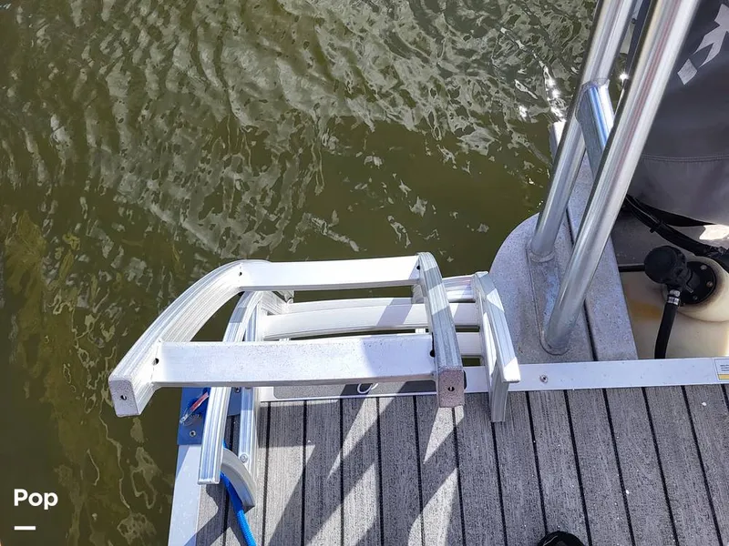 Slide: The Image of Qwest 824 Lanai Bar 2019 - 15761297