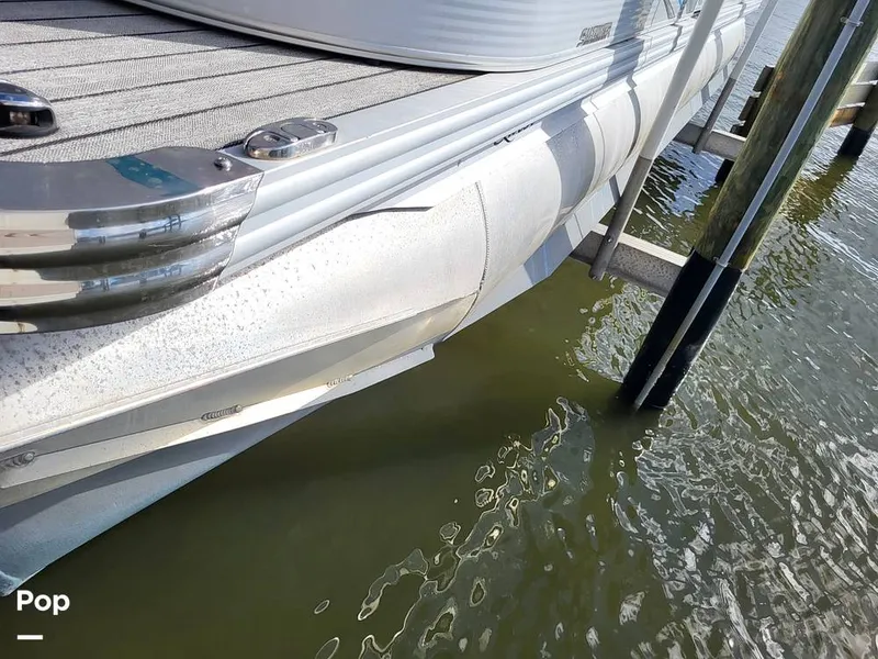 Slide: The Image of Qwest 824 Lanai Bar 2019 - 15761310