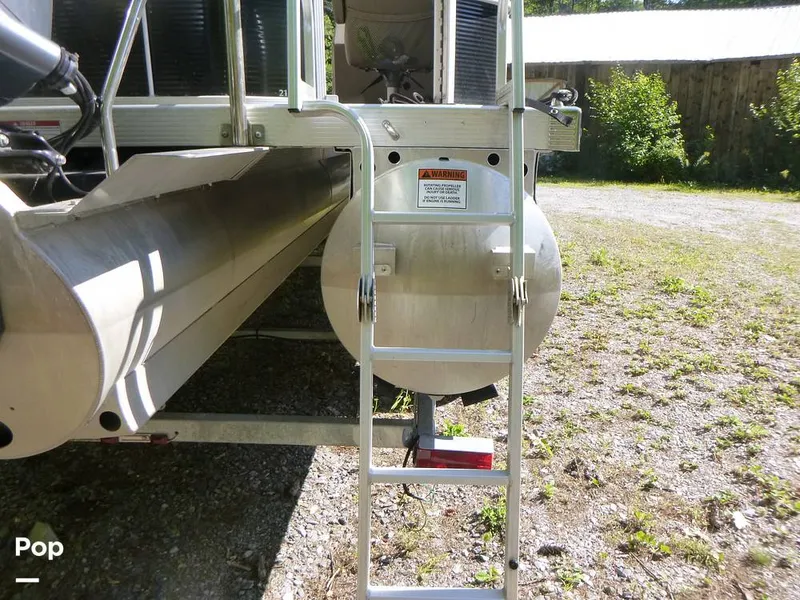 Slide: The Image of Bennington 21SXP 2020 - 15801597