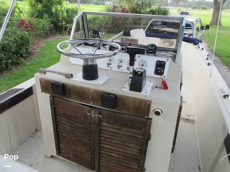 Slide: The Image of Boston Whaler 220 Outrage 1980 - 15686857