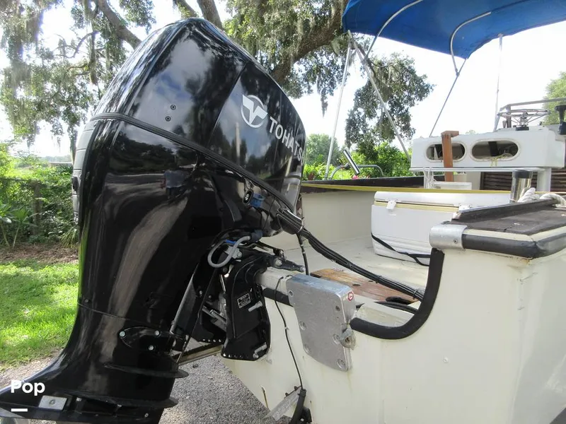 Slide: The Image of Boston Whaler 220 Outrage 1980 - 15686825