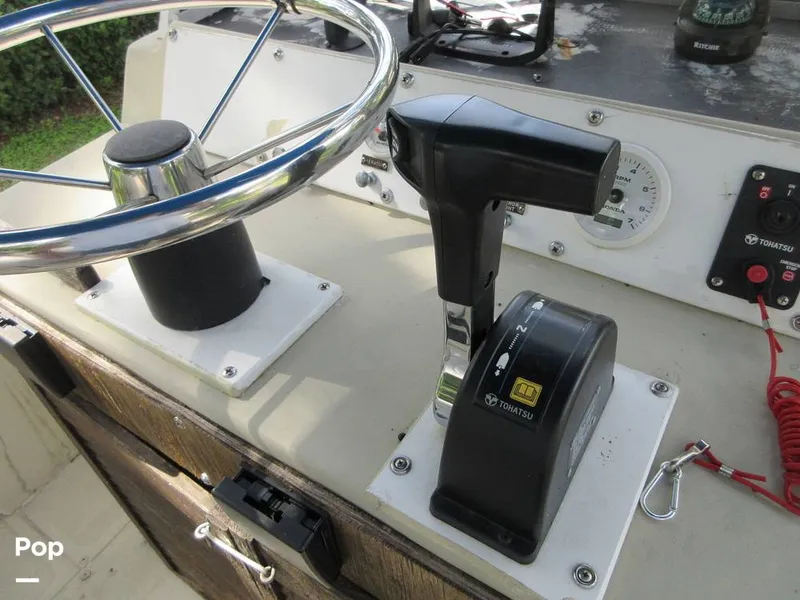 Slide: The Image of Boston Whaler 220 Outrage 1980 - 15686838