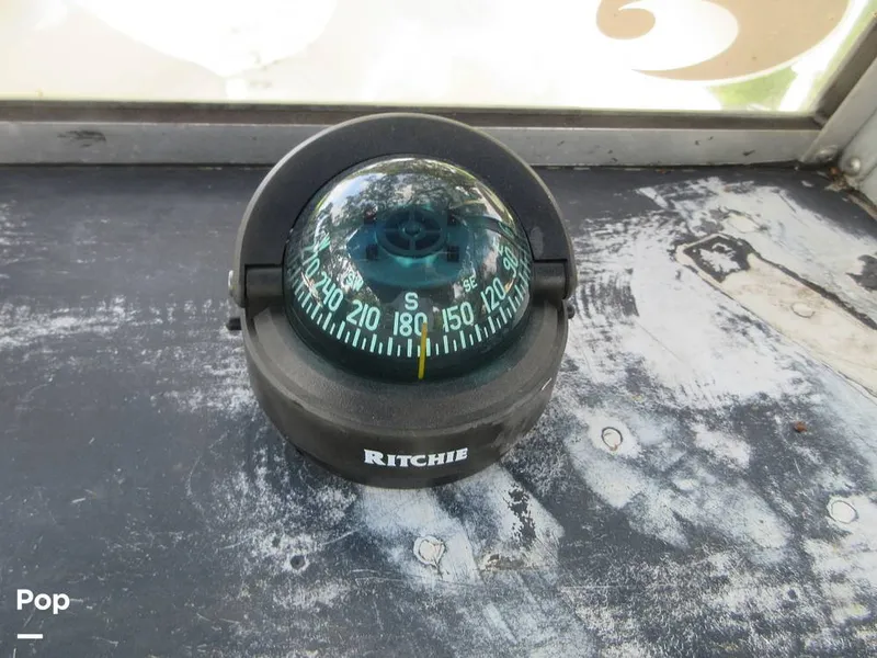 Slide: The Image of Boston Whaler 220 Outrage 1980 - 15686835