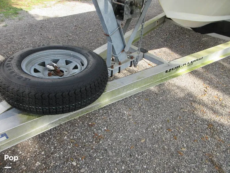 Slide: The Image of Boston Whaler 220 Outrage 1980 - 15686806