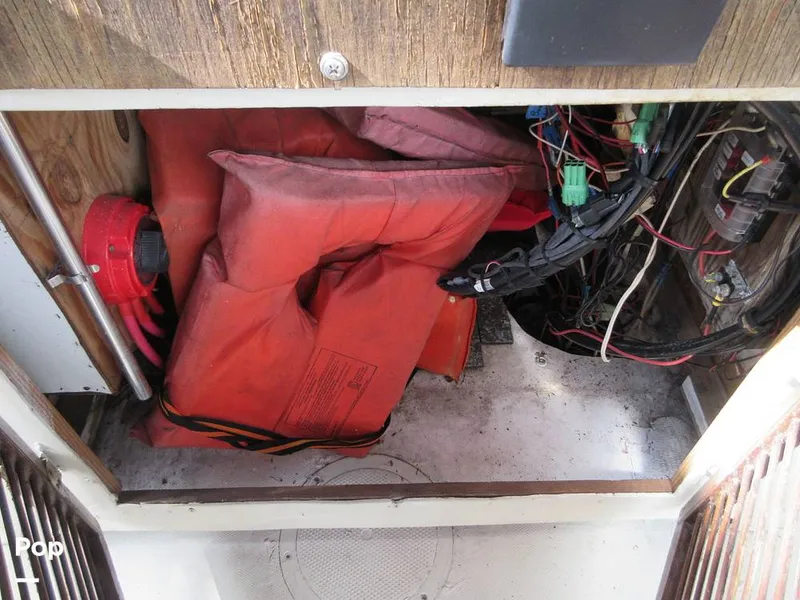 Slide: The Image of Boston Whaler 220 Outrage 1980 - 15686834