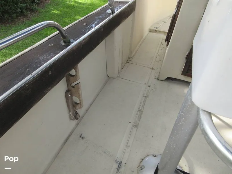 Slide: The Image of Boston Whaler 220 Outrage 1980 - 15686843