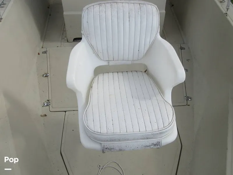 Slide: The Image of Boston Whaler 220 Outrage 1980 - 15686847