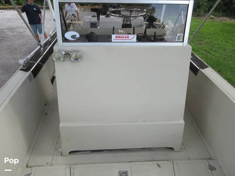 Slide: The Image of Boston Whaler 220 Outrage 1980 - 15686848