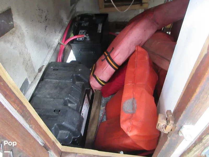 Slide: The Image of Boston Whaler 220 Outrage 1980 - 15686853