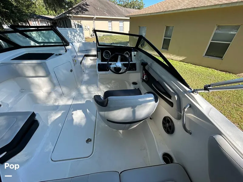 Slide: The Image of Sea Ray SPX 190 2021 - 15773093