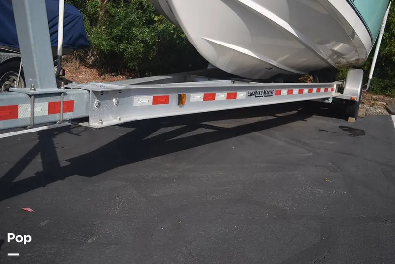 Slide: The Image of Mako 284 CC 2020 - 15913824