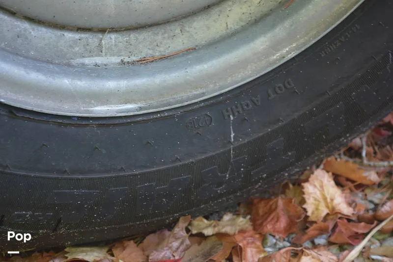 Slide: The Image of Tire Date Code:4218 - 15913833