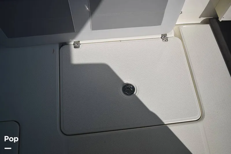 Slide: The Image of Mako 284 CC 2020 - 15913737