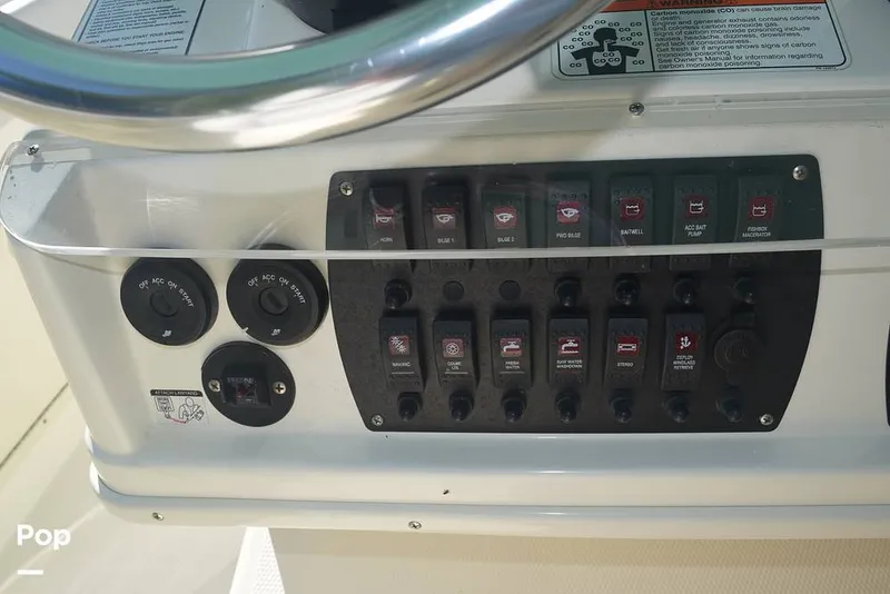 Slide: The Image of Mako 284 CC 2020 - 15913773