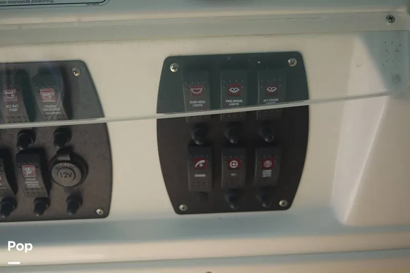 Slide: The Image of Mako 284 CC 2020 - 15913774