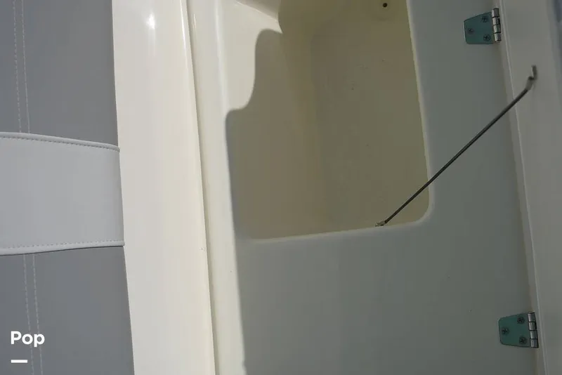 Slide: The Image of Mako 284 CC 2020 - 15913783