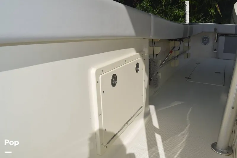 Slide: The Image of Mako 284 CC 2020 - 15913784