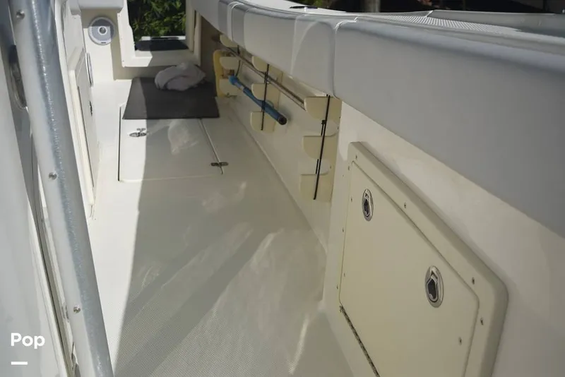 Slide: The Image of Mako 284 CC 2020 - 15913787