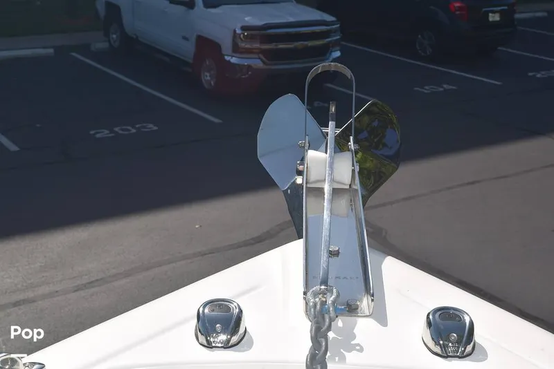 Slide: The Image of Mako 284 CC 2020 - 15913804