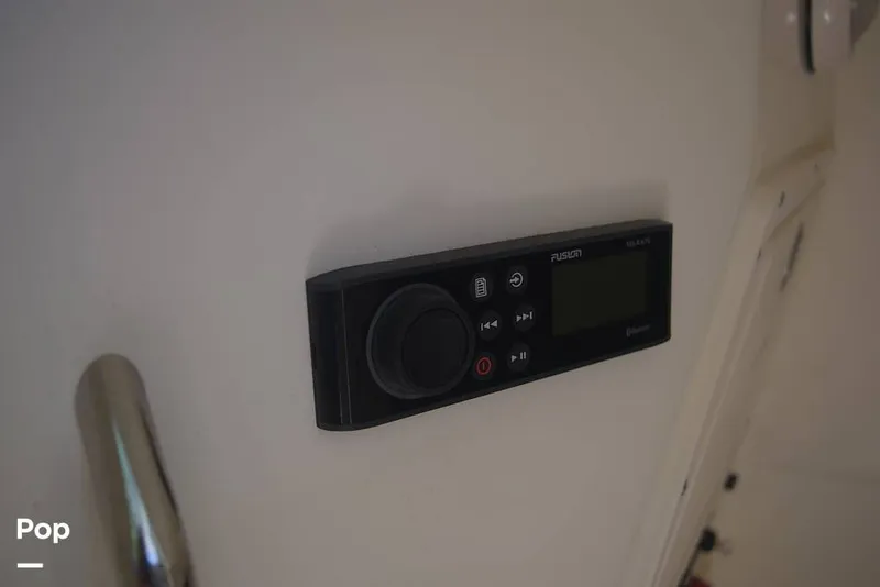 Slide: The Image of Mako 284 CC 2020 - 15913816