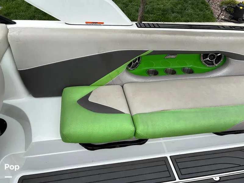 Slide: The Image of Centurion Enzo FS44 2016 - 15737728