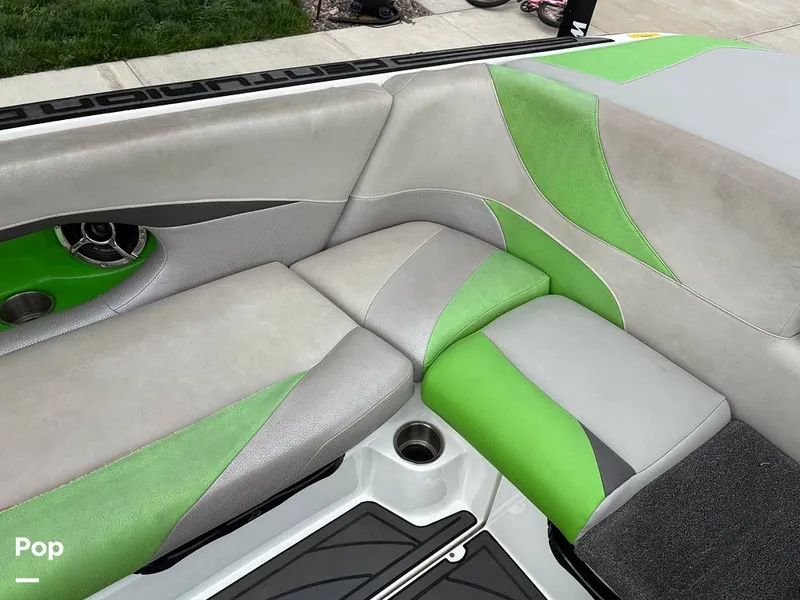 Slide: The Image of Centurion Enzo FS44 2016 - 15737730