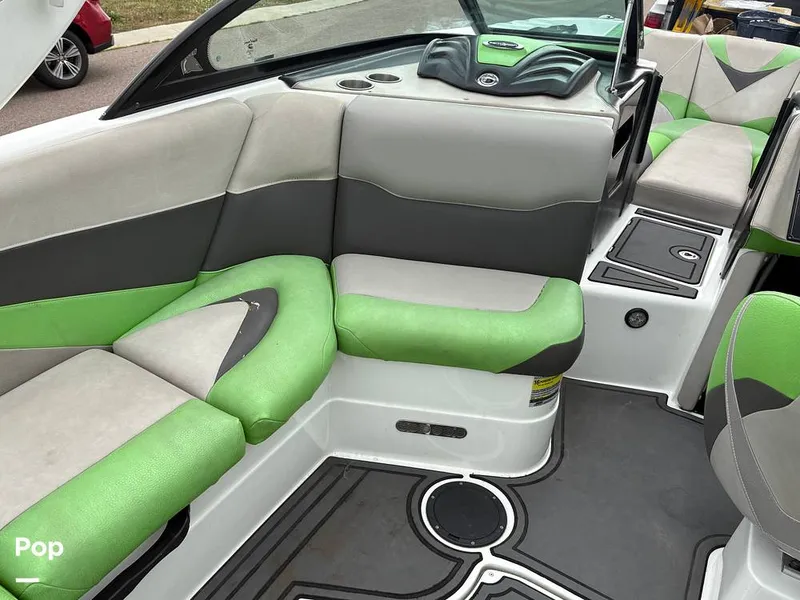 Slide: The Image of Centurion Enzo FS44 2016 - 15737735