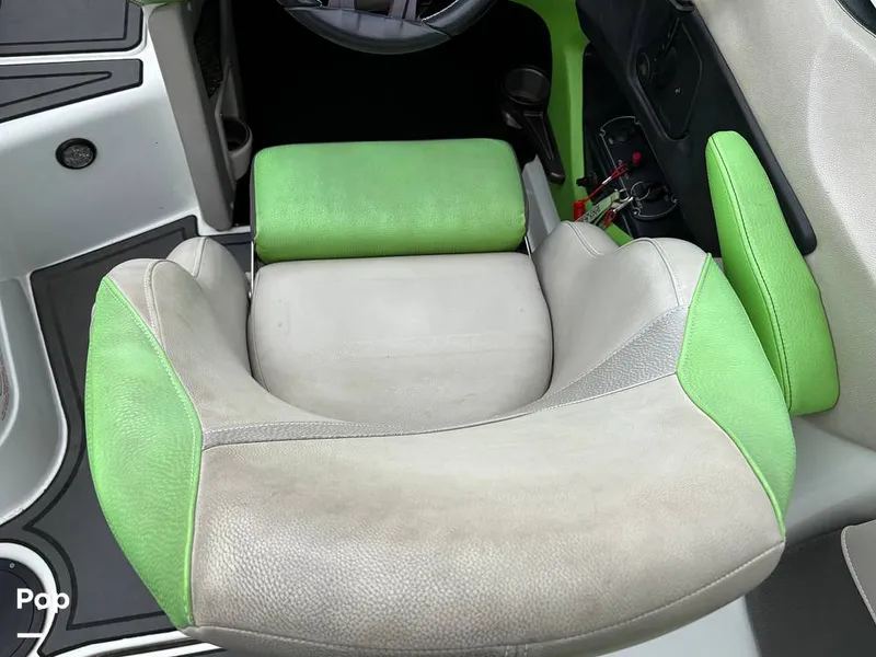 Slide: The Image of Centurion Enzo FS44 2016 - 15737741