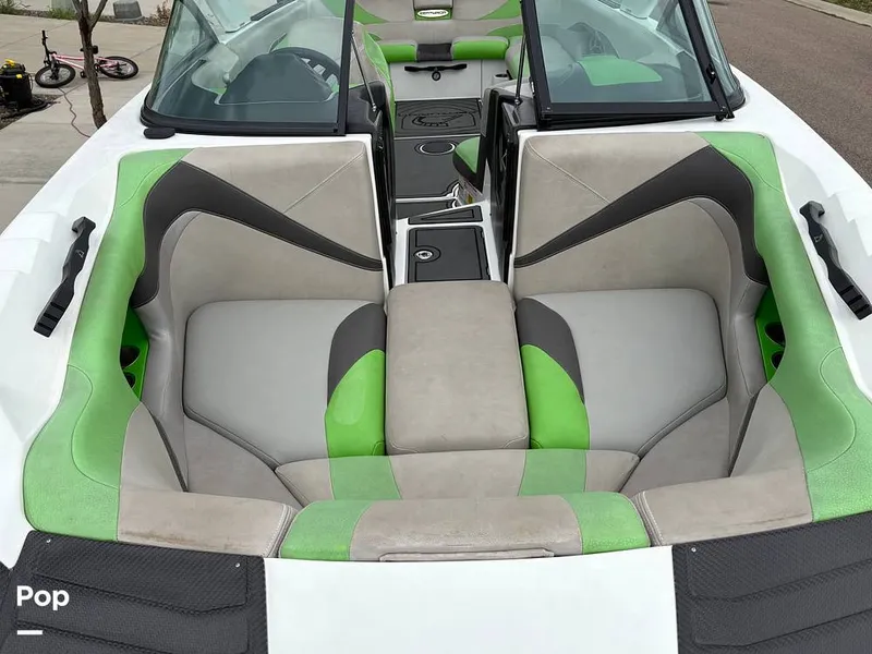 Slide: The Image of Centurion Enzo FS44 2016 - 15737717