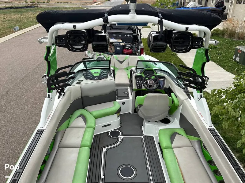 Slide: The Image of Centurion Enzo FS44 2016 - 15737751