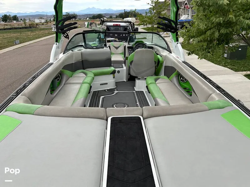 Slide: The Image of Centurion Enzo FS44 2016 - 15737753