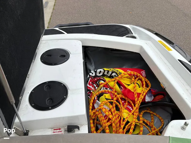 Slide: The Image of Centurion Enzo FS44 2016 - 15737763