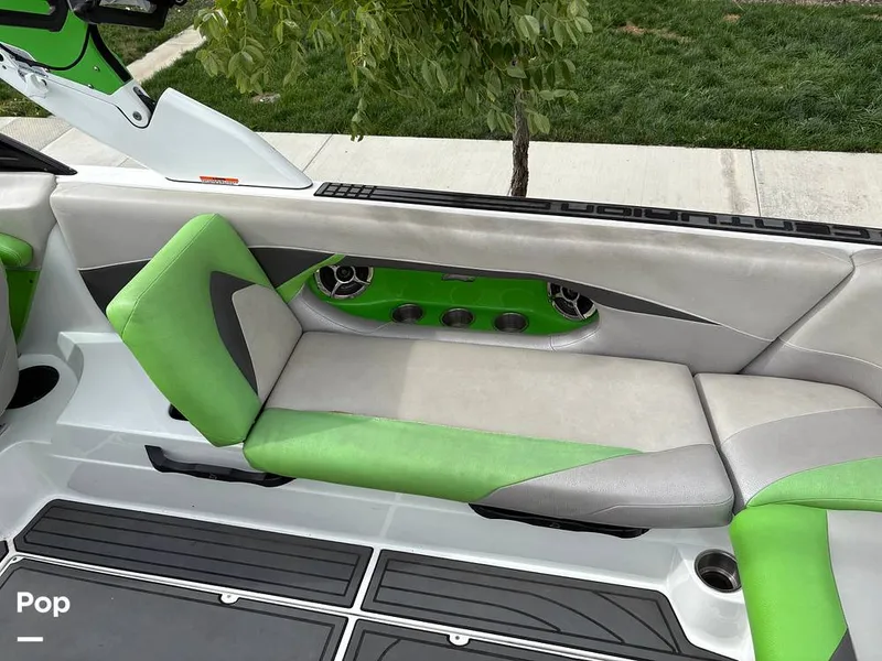 Slide: The Image of Centurion Enzo FS44 2016 - 15737777