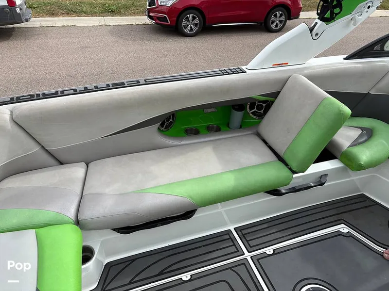 Slide: The Image of Centurion Enzo FS44 2016 - 15737778