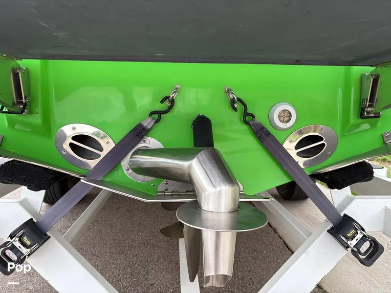 Slide: The Image of Centurion Enzo FS44 2016 - 15737819