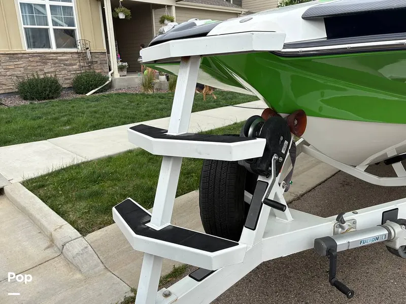 Slide: The Image of Centurion Enzo FS44 2016 - 15737708