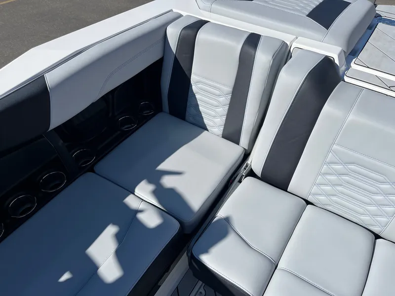 Slide: The Image of Malibu 26 LSV 2026 - 21