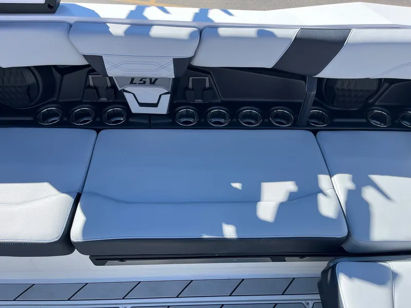 Slide: The Image of Malibu 26 LSV 2026 - 20