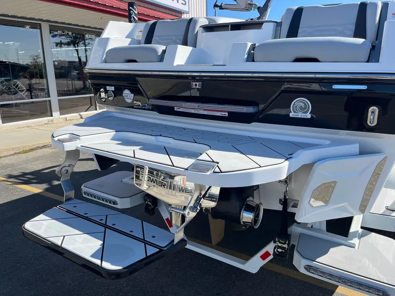 Slide: The Image of Malibu 26 LSV 2026 - 13