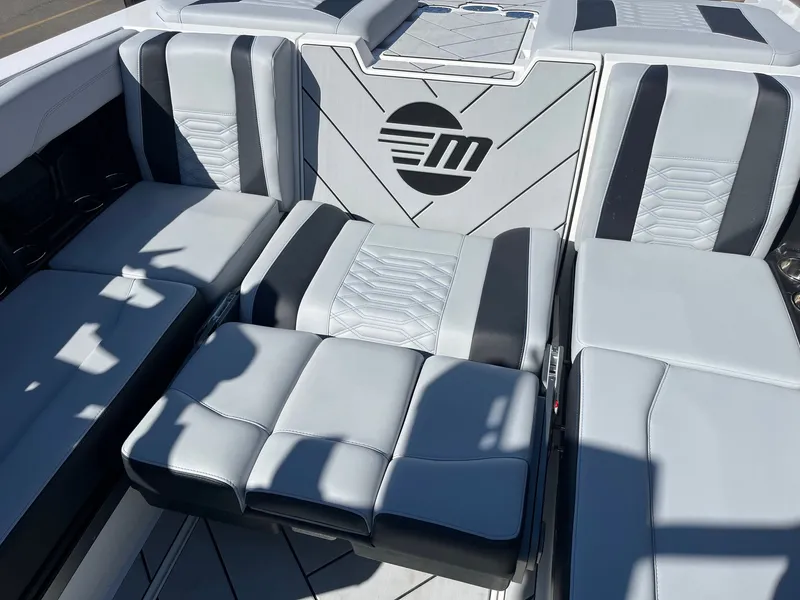 Slide: The Image of Malibu 26 LSV 2026 - 37