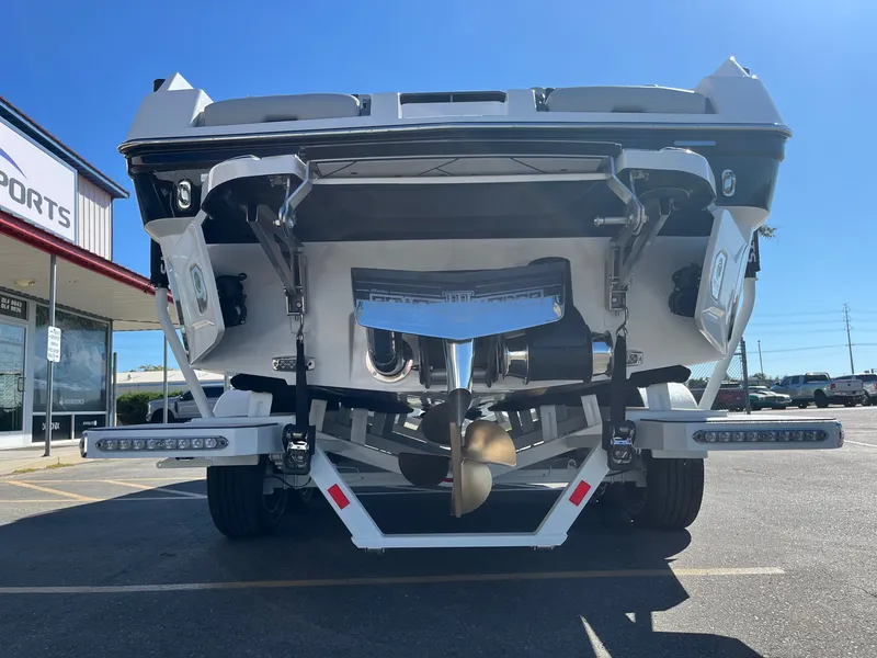 Slide: The Image of Malibu 26 LSV 2026 - 4