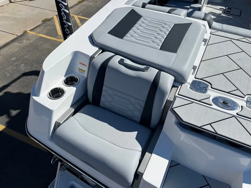 Slide: The Image of Malibu 26 LSV 2026 - 15