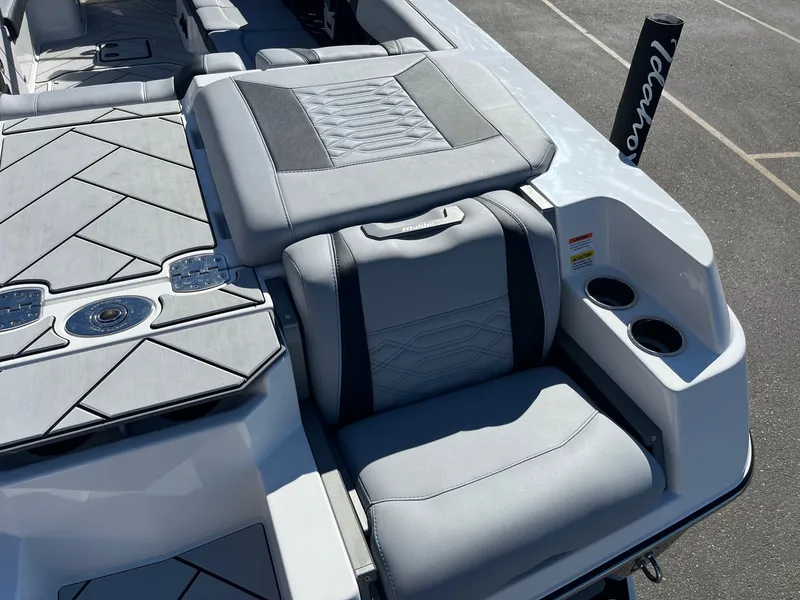 Slide: The Image of Malibu 26 LSV 2026 - 16