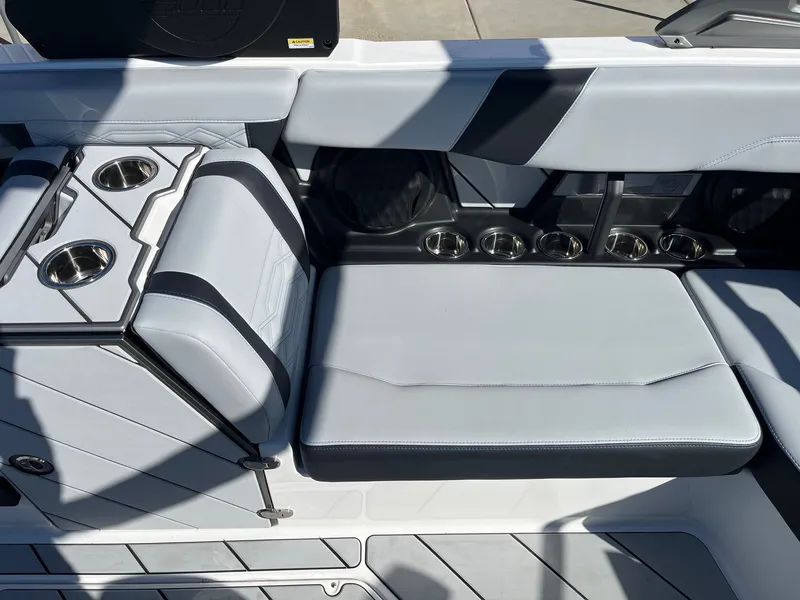 Slide: The Image of Malibu 26 LSV 2026 - 25